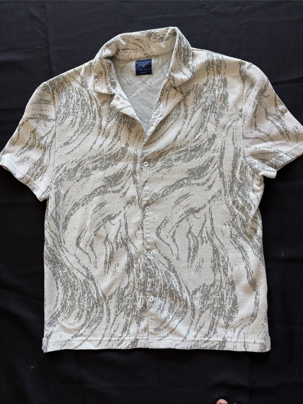 Steel & Jelly Short-Sleeve Casual Button-Down Shirt - Cream Color Wave Print